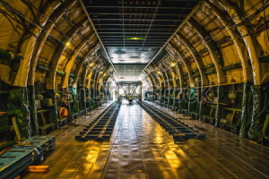 stock-photo-zagreb-croatia-november-loading-heavy-weight-cargo-to-the-antonov-mriya-airplane-on-172577786